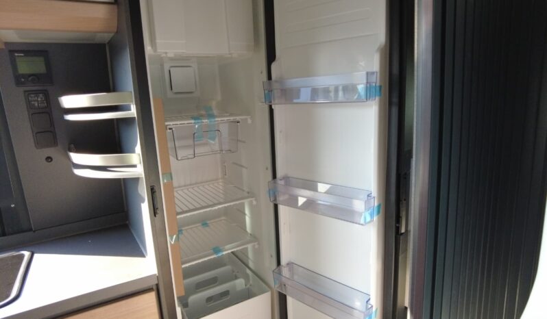 CAMPER KNAUS BOXLIFE 600 DQ PLATINUM (gris lanzarote) lleno