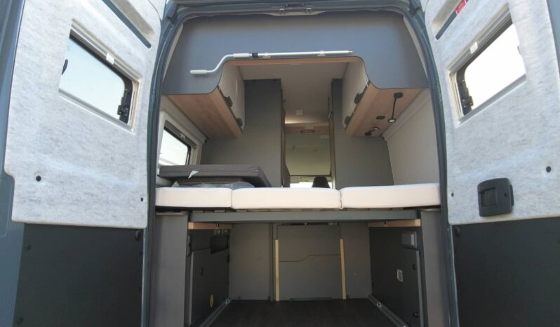 CAMPER KNAUS BOXLIFE 600 DQ PLATINUM (gris lanzarote) lleno